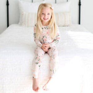 Posh Peanut Floral Vintage Rose 2-piece Pajamas 3T-4T Girls